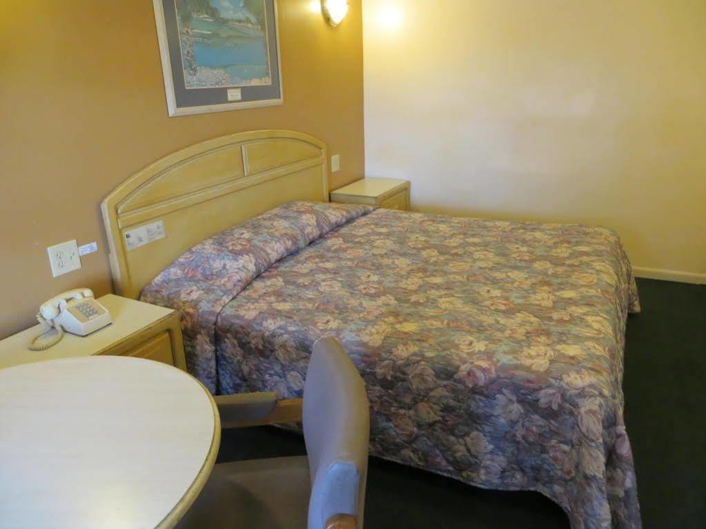 Budget Inn Sebring Exterior foto